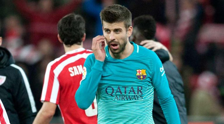 Los árbitros estudian denunciar a Piqué