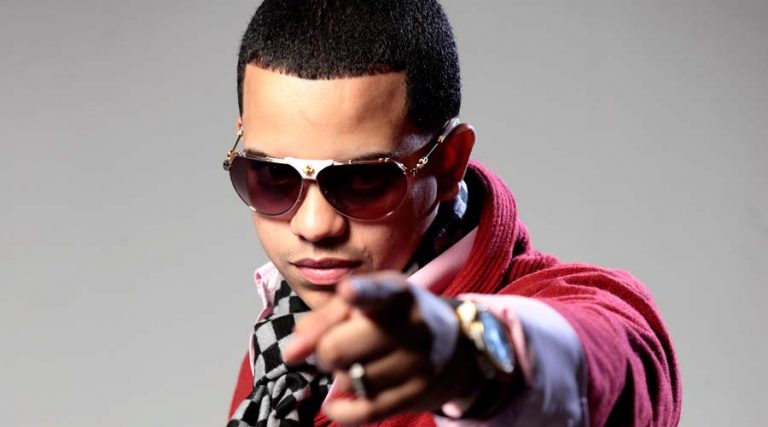 J Álvarez, el Presidente