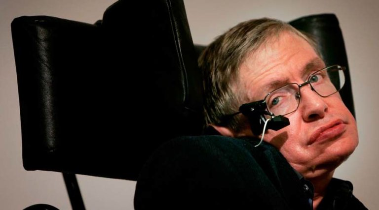 El físico Stephen Hawking muere a los 76 años