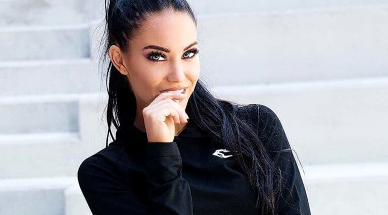 Stephanie Davis en Muses Fitness Model