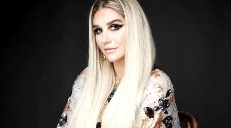 Kesha Rose, ella es la reina del crunkcore