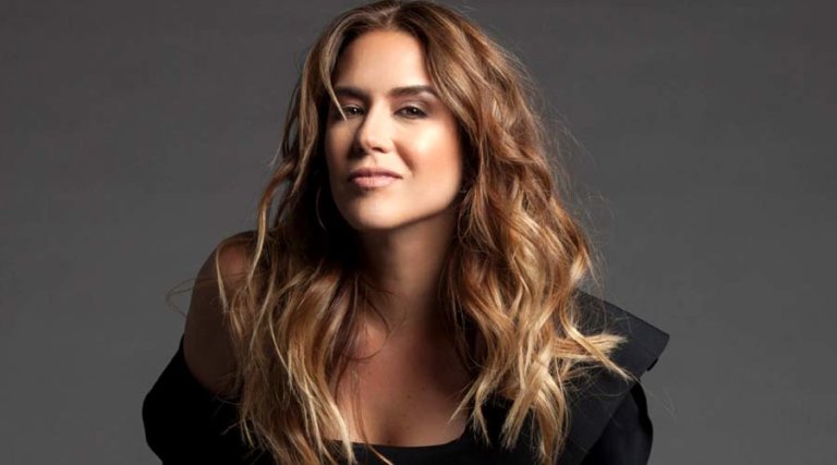 Erika de la Vega, me tocó reinventarme
