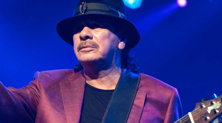 Santana, un hombre de verdad abre corazón y billetera a su mujer