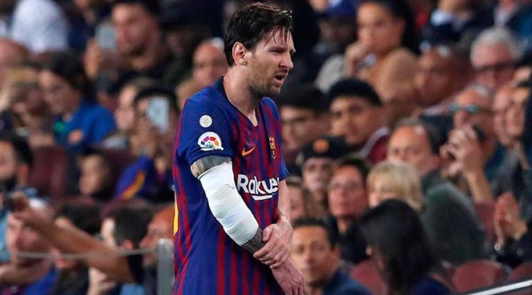 Messi tiene fractura de radio y estará tres semanas fuera de las canchas