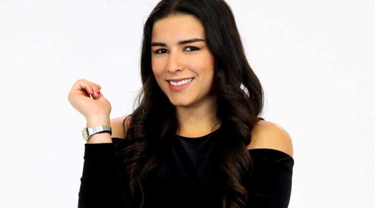 Kenia Vasallo, reportera y presentadora de América TeVé