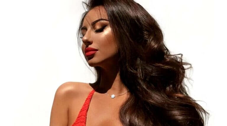 Love Anastazia