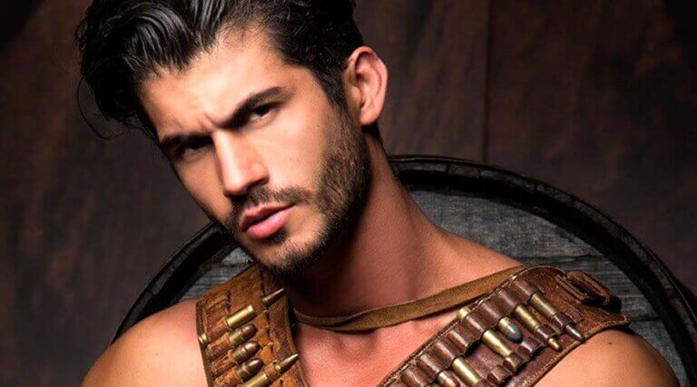 Inving Peña, actor y modelo tapatío