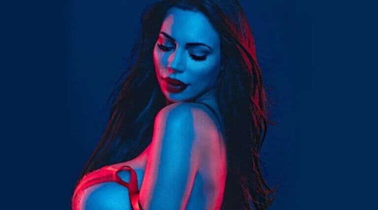 Yvonne Bar, la delantera alemana