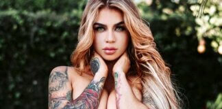 Agatha Bryne, modelo webcam