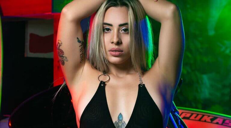 A-WING, estrenando "Rico" bajo la producción de Jay Simon