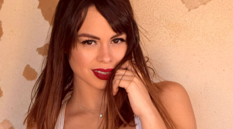 Roxana Capella, sensualidad isleña