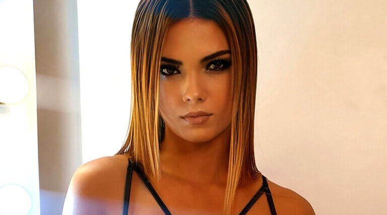 Karla Denize, belleza brasilera