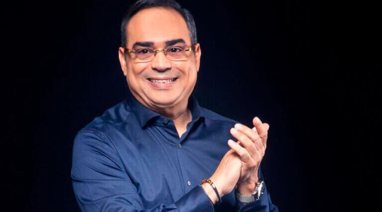 Gilberto Santa Rosa, vamos a ir de la salsa a los boleros