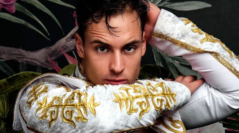 Vladimir Momotov, influencia taurina