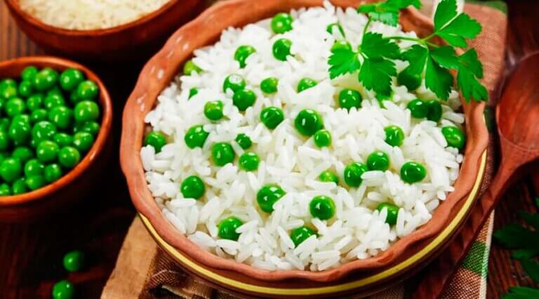 Agregar un poco de vinagre al arroz puede hacerlo más esponjoso