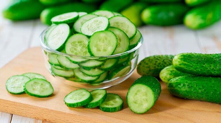 ¿Por qué el pepino es el rey de la hidratación este verano? 6 beneficios avalados por la ciencia