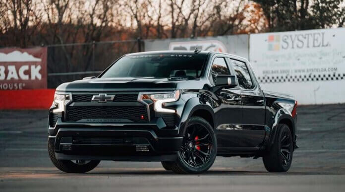 Fox Factory transforma la Chevrolet Silverado en una bestia de 675 caballos